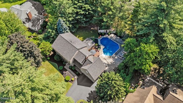 6 Greenfield Court, Clifton Park, NY 12065