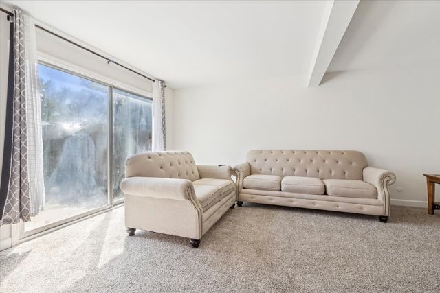 149 Thomas Road, Bolingbrook, IL 60440