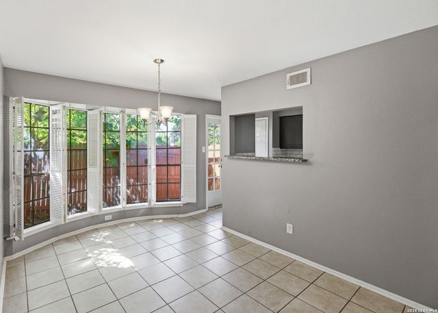 7711 Callaghan Rd Apt 705, San Antonio, TX 78229