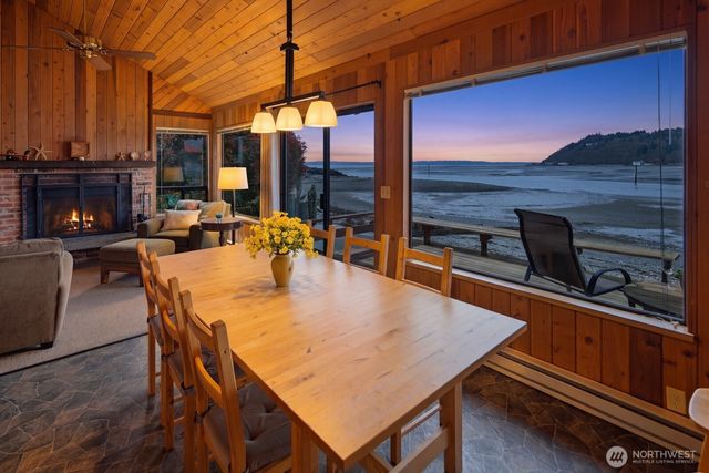 8208 Sandy Hook Drive, Clinton, WA 98236