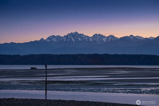 8208 Sandy Hook Drive, Clinton, WA 98236