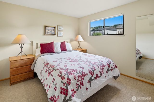 8208 Sandy Hook Drive, Clinton, WA 98236