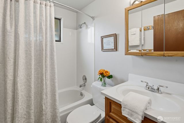 8208 Sandy Hook Drive, Clinton, WA 98236