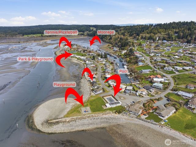 8208 Sandy Hook Drive, Clinton, WA 98236