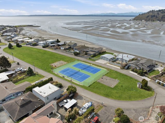 8208 Sandy Hook Drive, Clinton, WA 98236