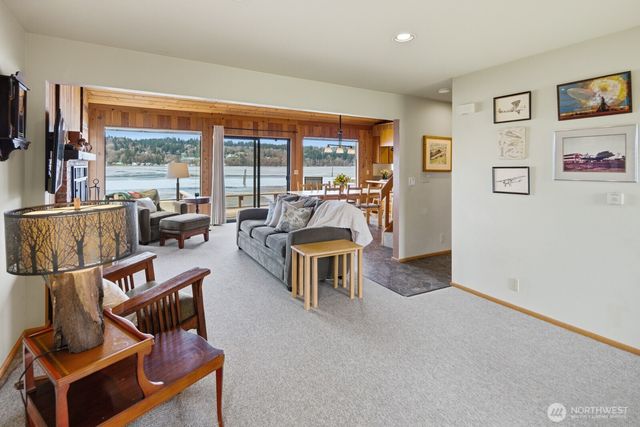 8208 Sandy Hook Drive, Clinton, WA 98236