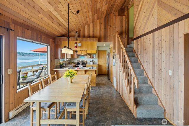 8208 Sandy Hook Drive, Clinton, WA 98236