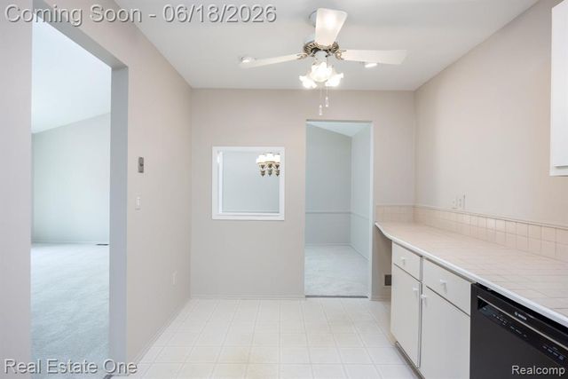 1534 Hidden Valley Lane, Rochester Hills, MI 48306