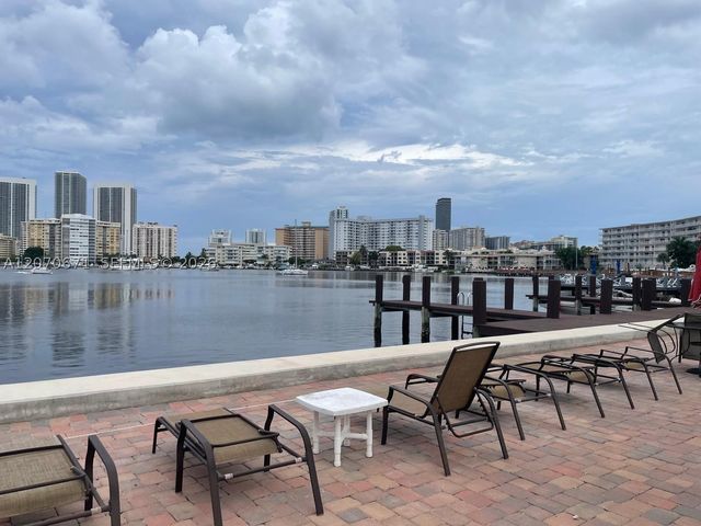 450 Golden Isles Dr 2F, Hallandale Beach, FL 33009