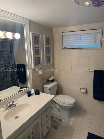 450 Golden Isles Dr 2F, Hallandale Beach, FL 33009