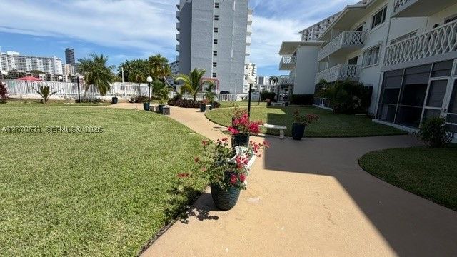 450 Golden Isles Dr 2F, Hallandale Beach, FL 33009