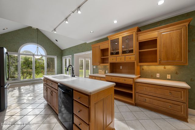 6509 Mt Batten Ct, Prospect, KY 40059