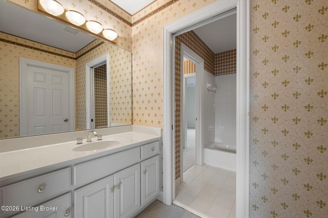 6509 Mt Batten Ct, Prospect, KY 40059