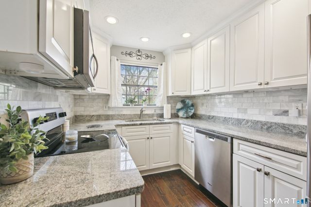 20 Beecher Lane 20, Rocky Hill, CT 06067