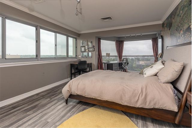 655 S Riverside Dr Apt 708B, Memphis, TN 38103
