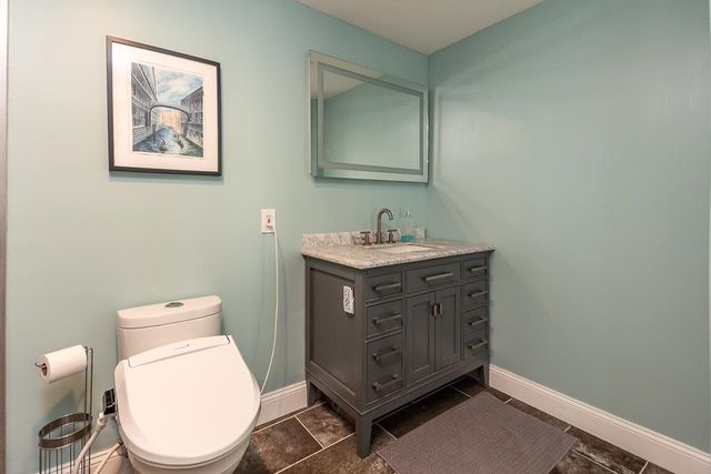655 S Riverside Dr Apt 708B, Memphis, TN 38103
