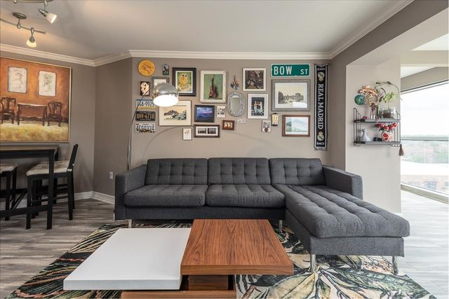 655 S Riverside Dr Apt 708B, Memphis, TN 38103