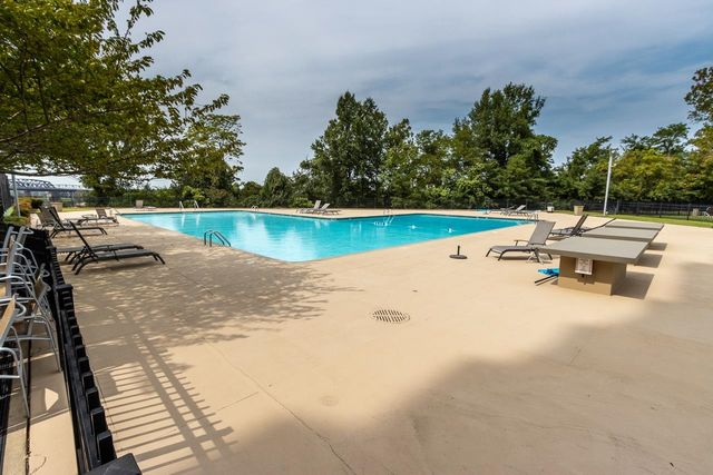 655 S Riverside Dr Apt 708B, Memphis, TN 38103