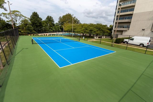 655 S Riverside Dr Apt 708B, Memphis, TN 38103