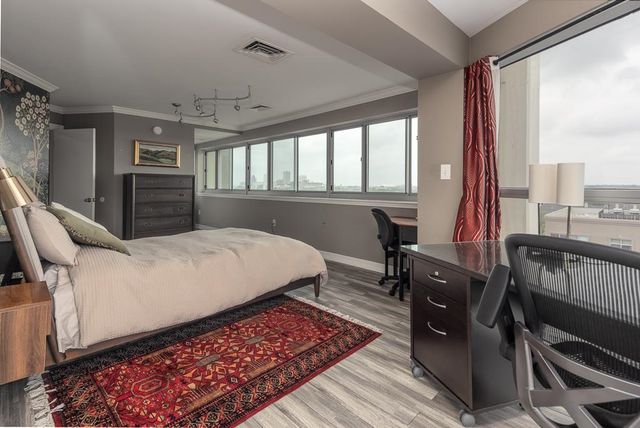 655 S Riverside Dr Apt 708B, Memphis, TN 38103