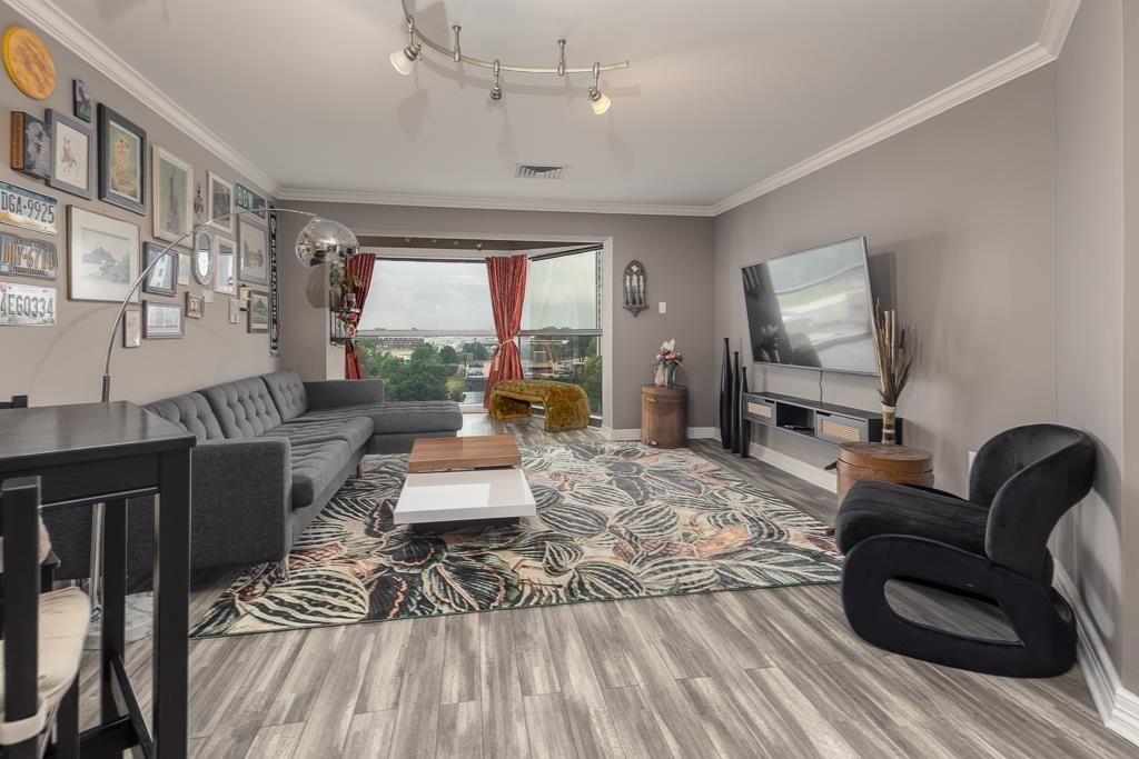 655 S Riverside Dr Apt 708B, Memphis, TN 38103
