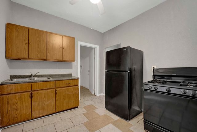 6225 S Dorchester Avenue 3, Chicago, IL 60637