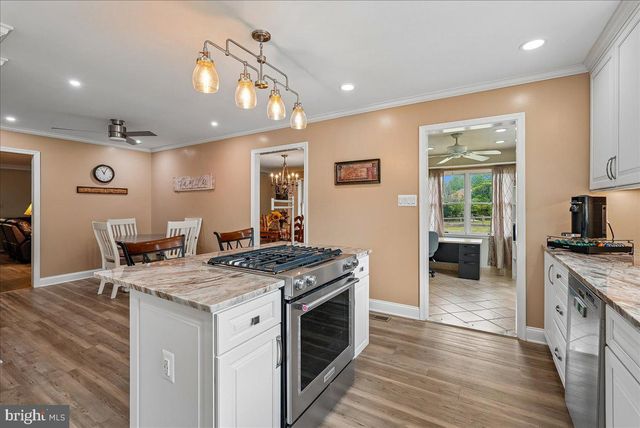 25501 FROSTY MEADOW LN, Aldie, VA 20105