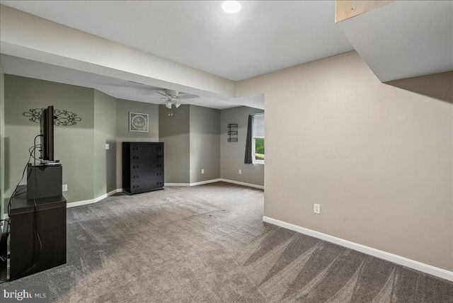 25501 FROSTY MEADOW LN, Aldie, VA 20105