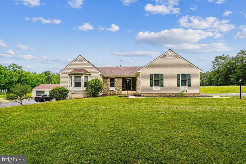 25501 FROSTY MEADOW LN, Aldie, VA 20105