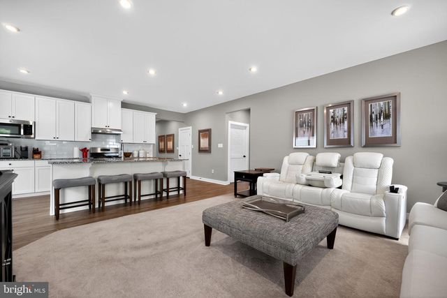 203 AMESBURY BLVD, Swedesboro, NJ 08085
