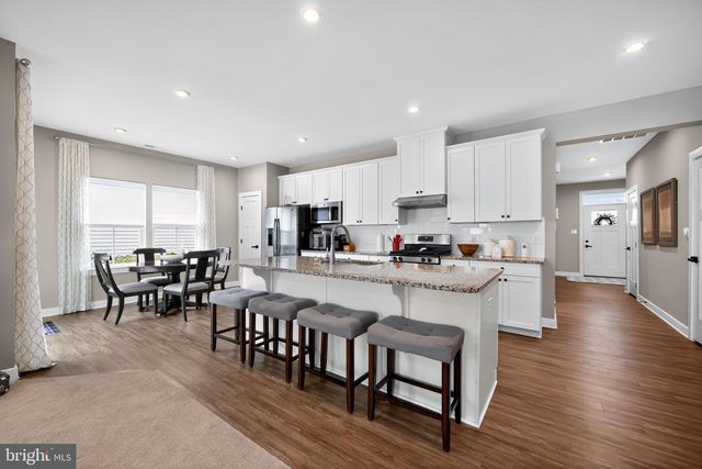 203 AMESBURY BLVD, Swedesboro, NJ 08085