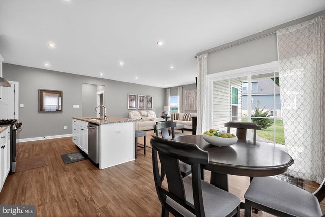 203 AMESBURY BLVD, Swedesboro, NJ 08085