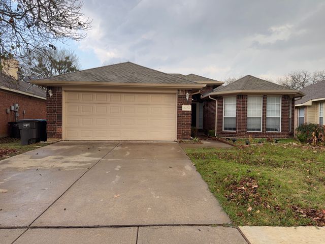 4324 Stone Hollow Way, Fort Worth, TX 76040