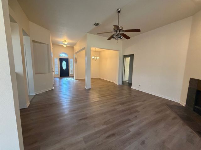 4324 Stone Hollow Way, Fort Worth, TX 76040