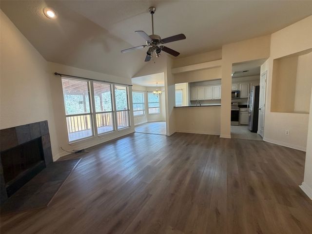 4324 Stone Hollow Way, Fort Worth, TX 76040