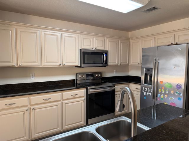 4324 Stone Hollow Way, Fort Worth, TX 76040