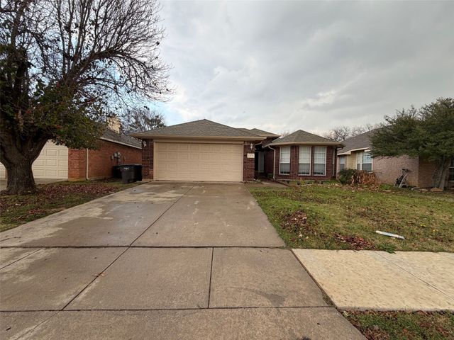 4324 Stone Hollow Way, Fort Worth, TX 76040