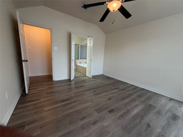 4324 Stone Hollow Way, Fort Worth, TX 76040