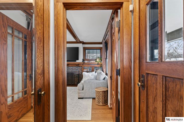 5004 Cuming Street, Omaha, NE 68132