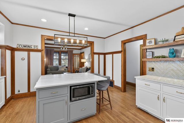 5004 Cuming Street, Omaha, NE 68132