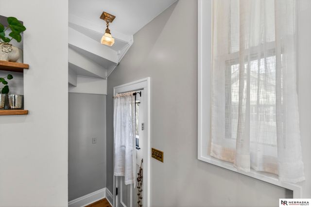 5004 Cuming Street, Omaha, NE 68132