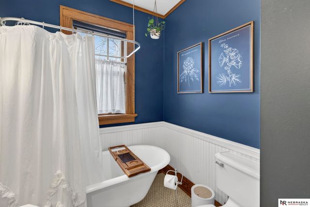 5004 Cuming Street, Omaha, NE 68132