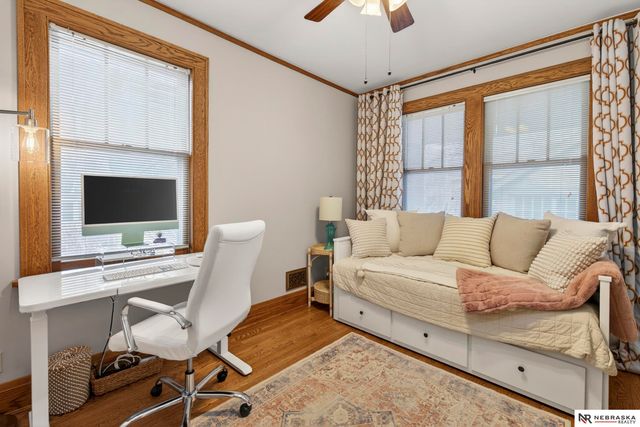 5004 Cuming Street, Omaha, NE 68132