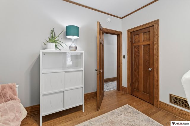 5004 Cuming Street, Omaha, NE 68132