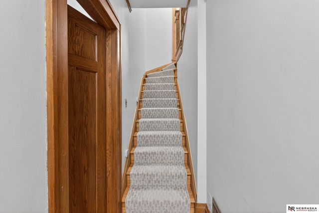 5004 Cuming Street, Omaha, NE 68132