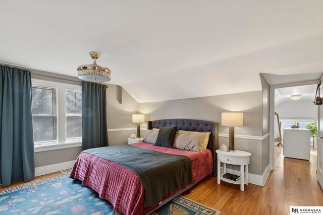 5004 Cuming Street, Omaha, NE 68132