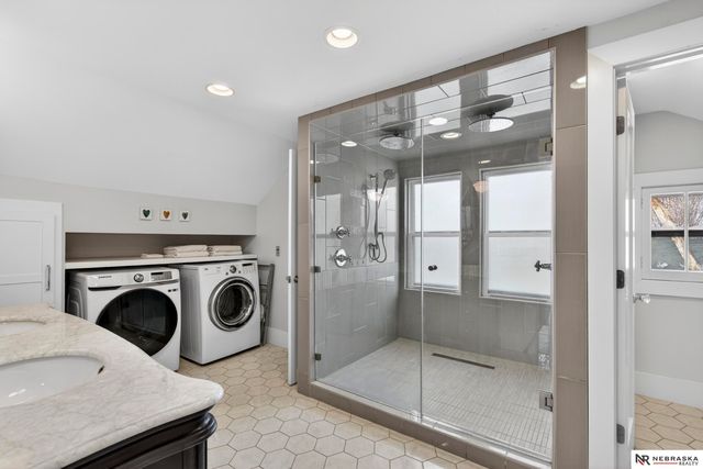 5004 Cuming Street, Omaha, NE 68132