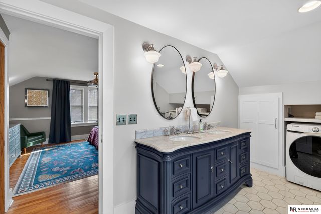 5004 Cuming Street, Omaha, NE 68132