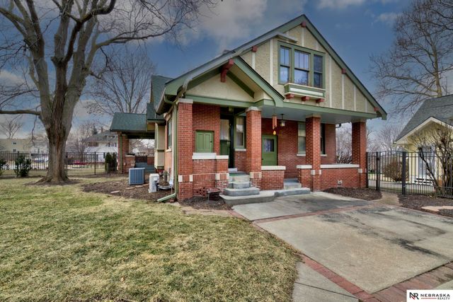 5004 Cuming Street, Omaha, NE 68132