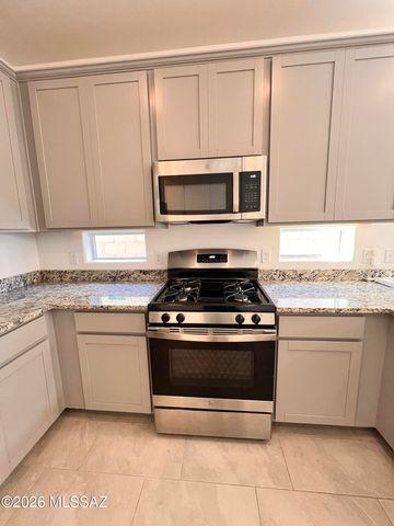 7912 S Bonanza Park Drive, Tucson, AZ 85747